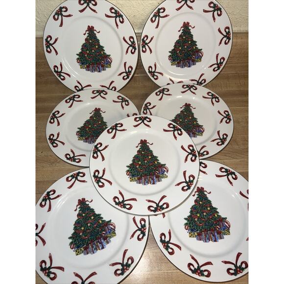 SEVEN (7) Gibson China Christmas Radiance Pattern 7" Salad / Dessert Plates EXC! - Picture 1 of 10
